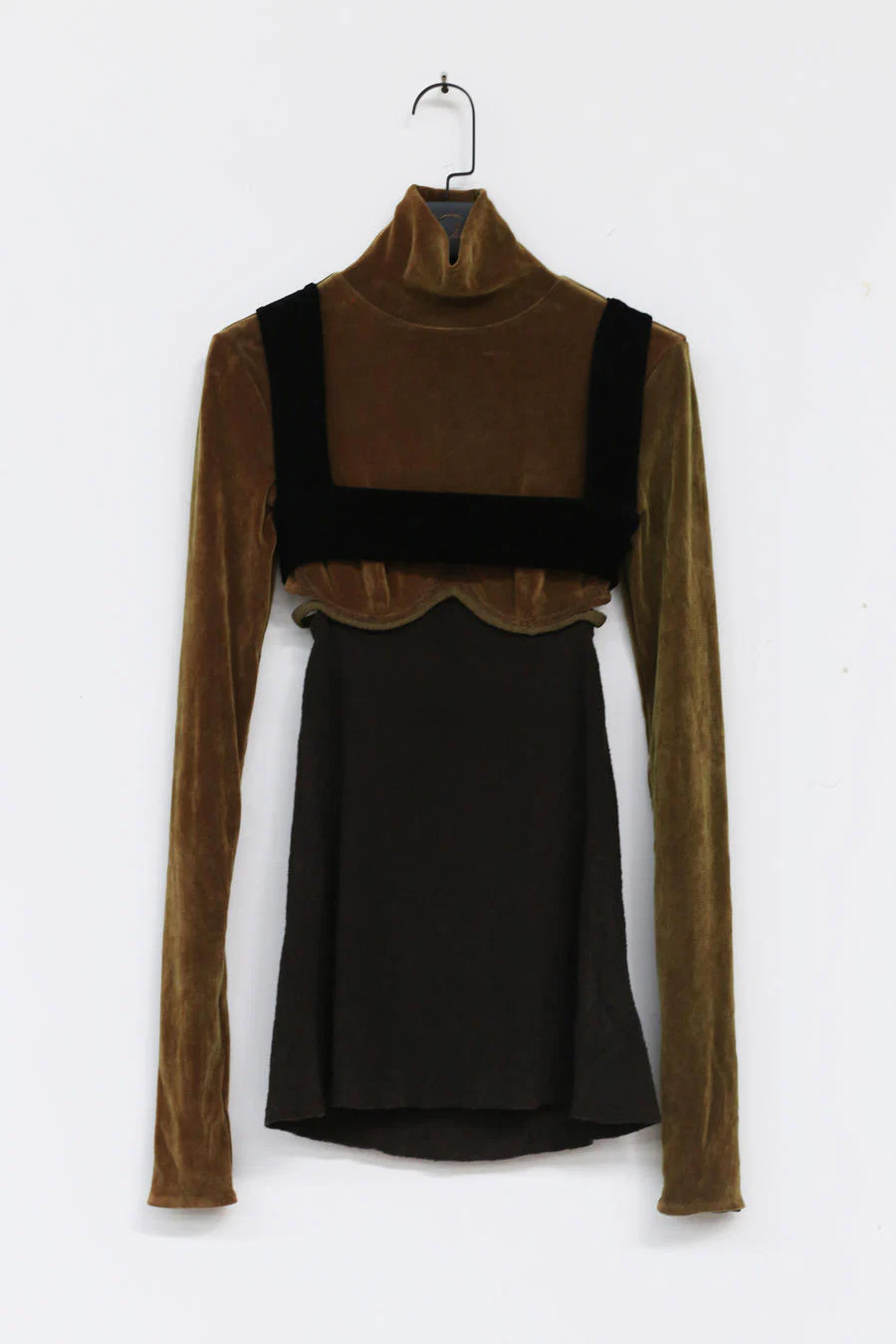 Un Morceau Back Hollow Velvet Turtleneck Top UM212SZ16 - Image 6