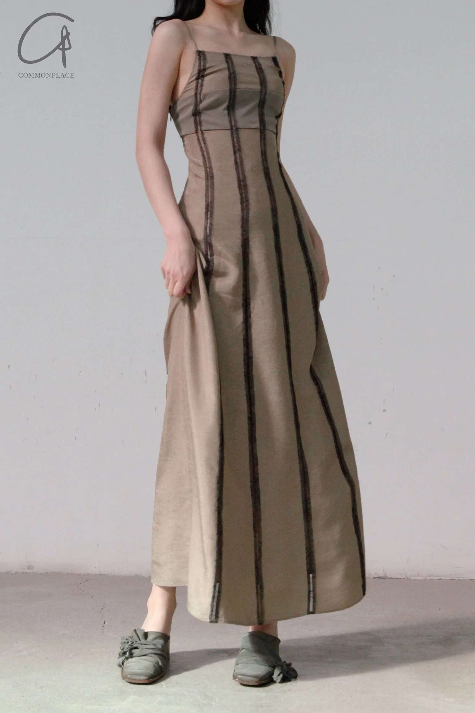 Un Morceau Lace Patchwork Acetate Slip Dress UM221LS04 Khaki/Bean Green - Image 3