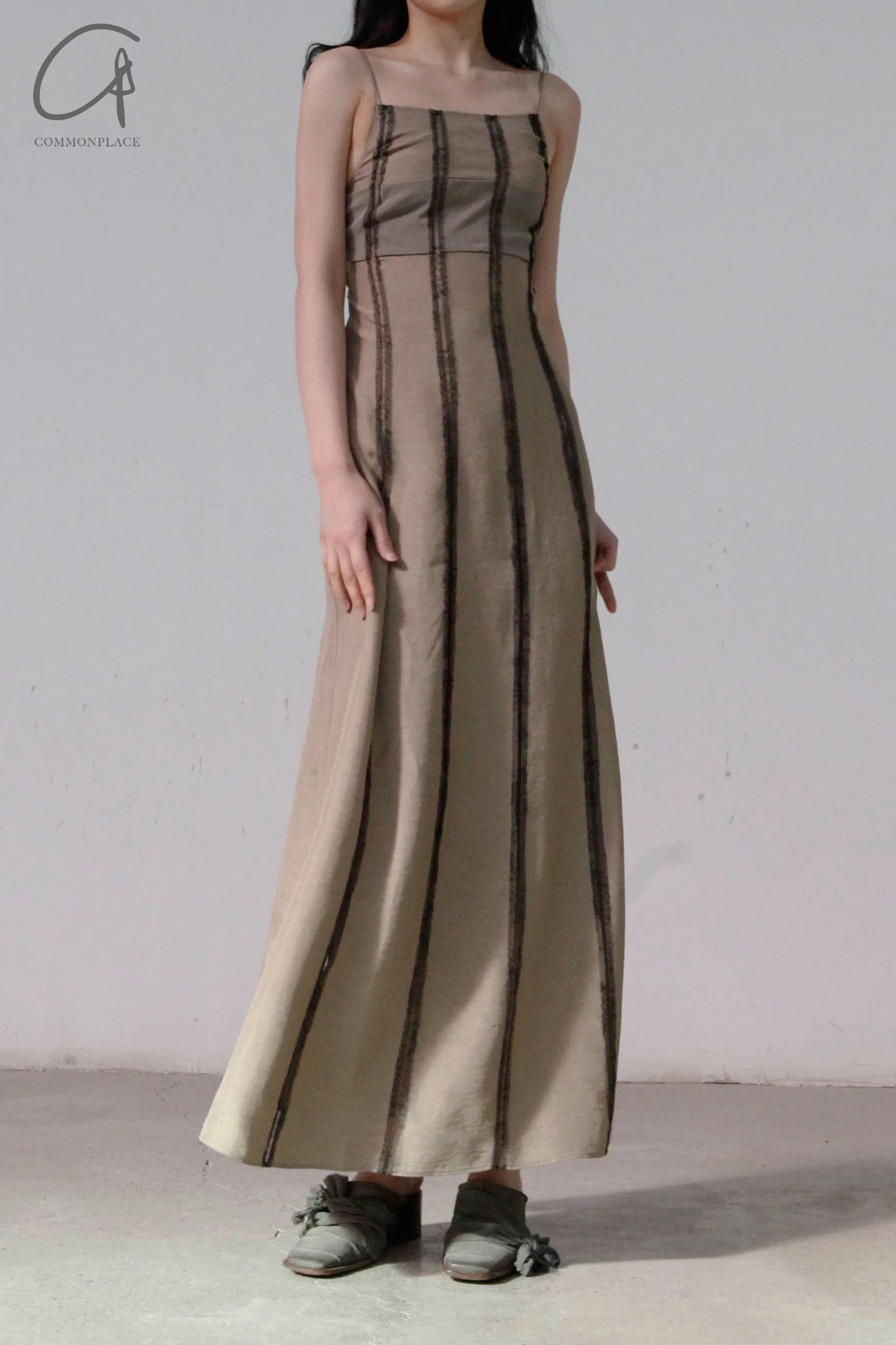 Un Morceau Lace Patchwork Acetate Slip Dress UM221LS04 Khaki/Bean Green - Image 4