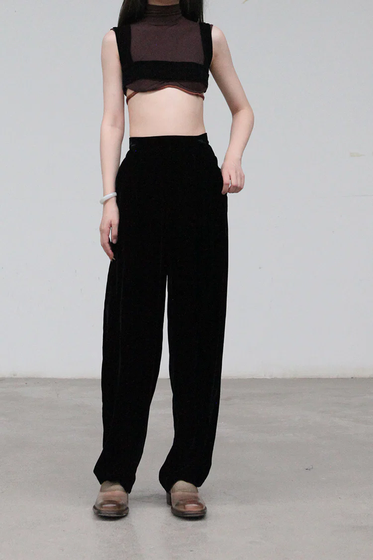 Un Morceau Velvet High Waist Straight Pants UM212XZ05 Black PUM15