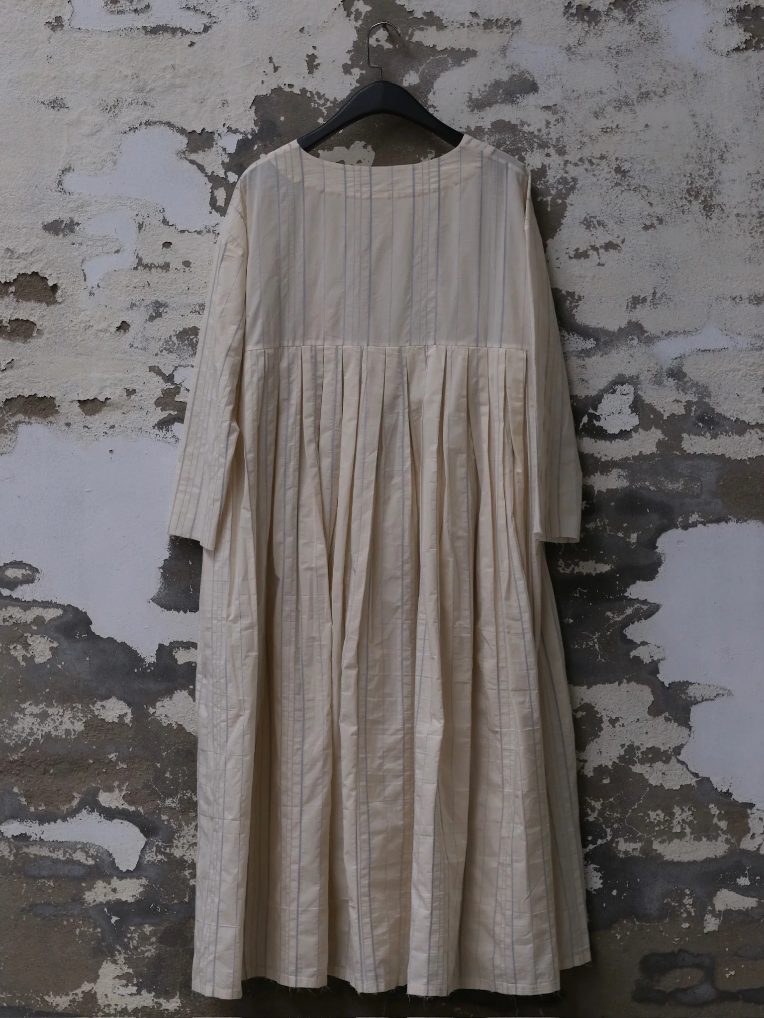 UNISECON 25 Spring/Summer Round Neck Asymmetric Pleated Dress USC-U11W48-MIBAI Beige USC-U11W50 - Image 4