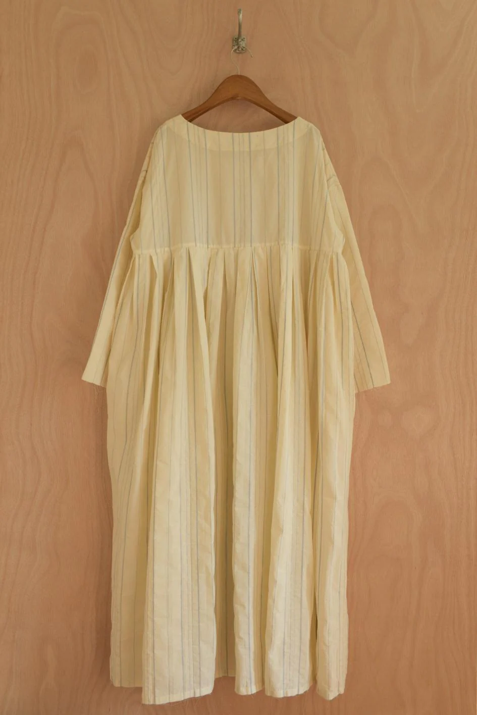 UNISECON 25 Spring/Summer Round Neck Asymmetric Pleated Dress USC-U11W48-MIBAI Beige USC-U11W50 - Image 6