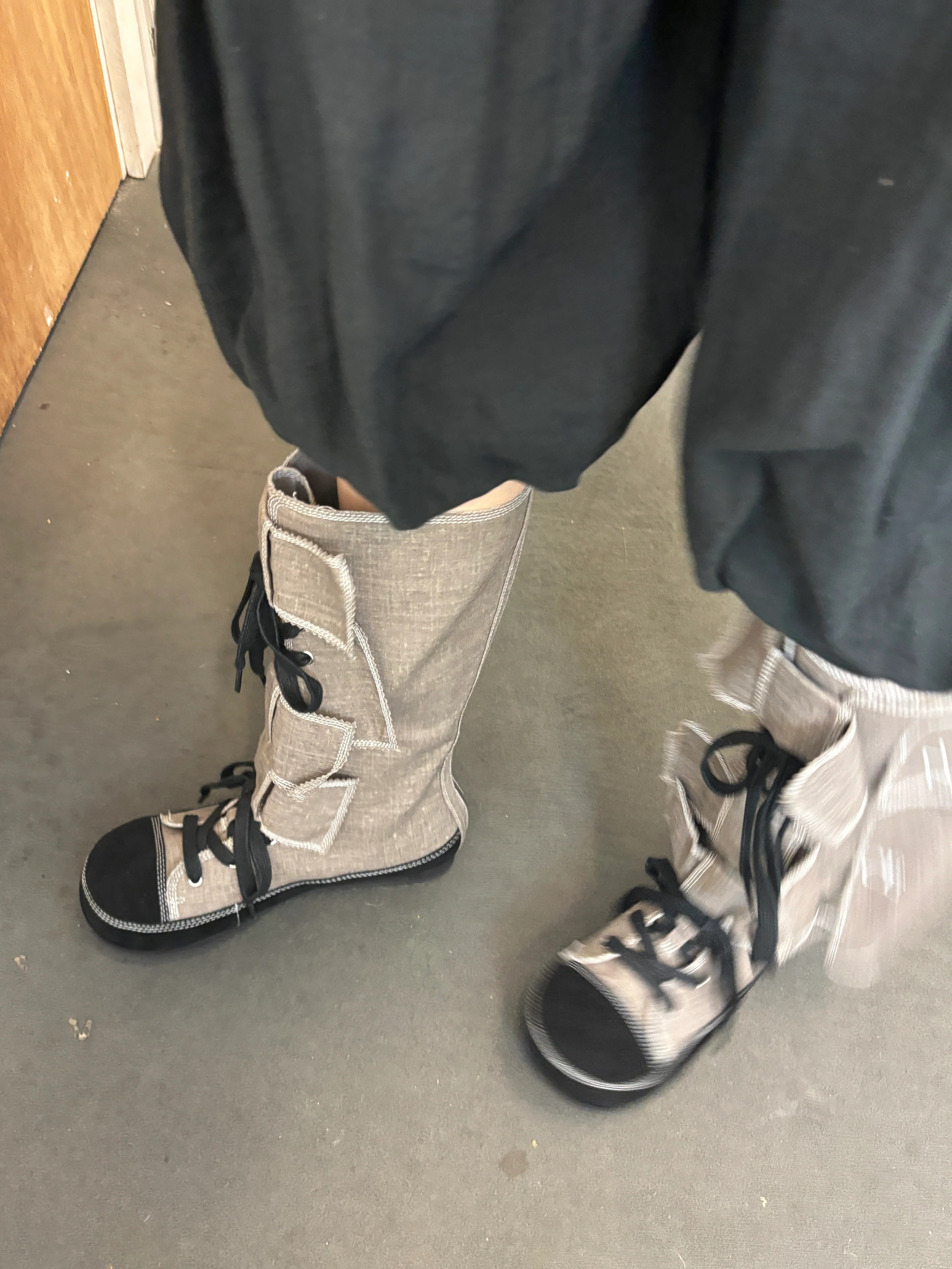 VeniceW Paper Boots VCW-S-27-coal - Image 12