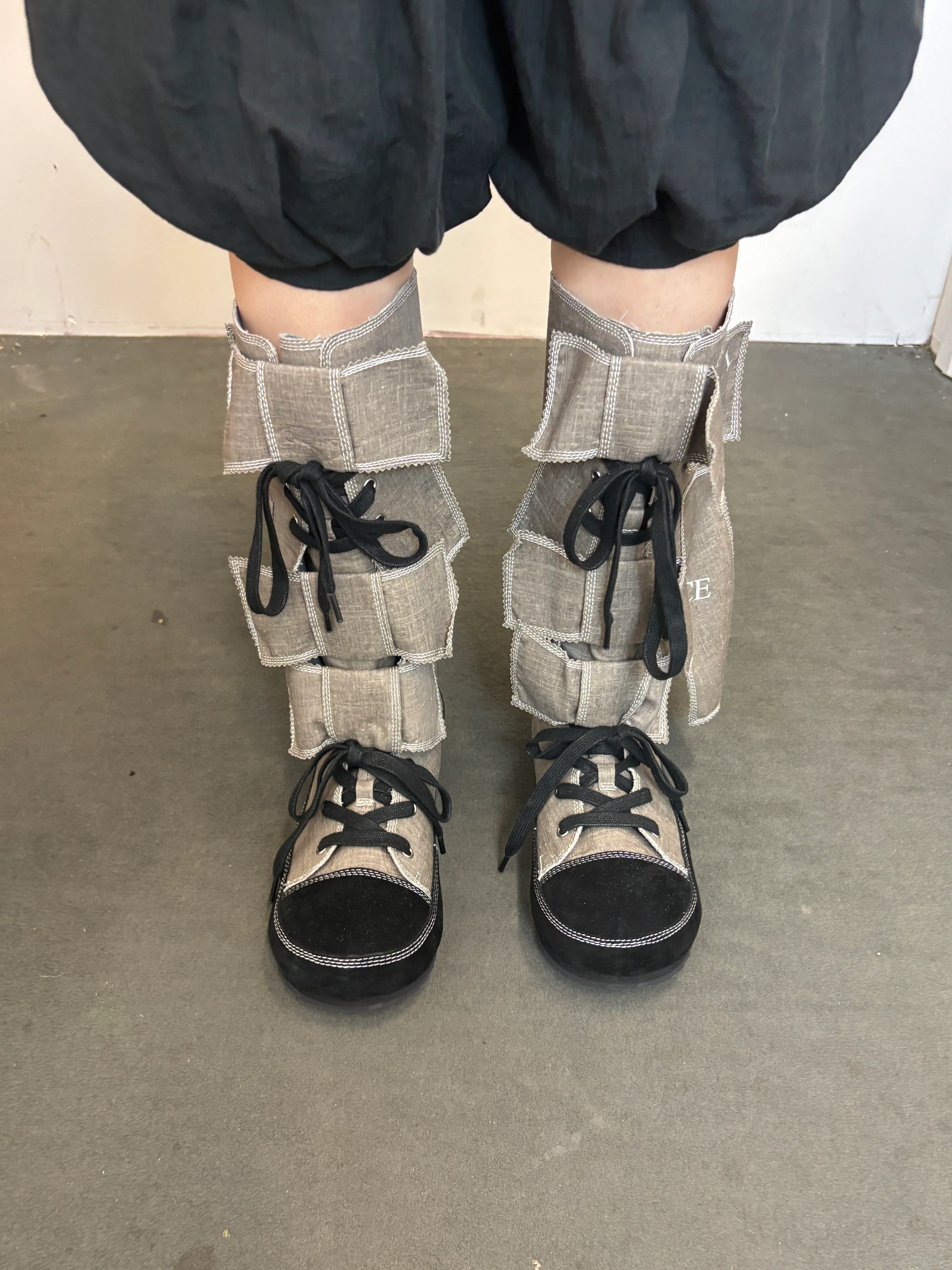 VeniceW Paper Boots VCW-S-27-coal - Image 9