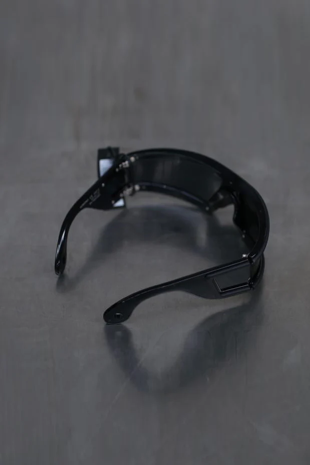 Walter Van Beirendonck Shaped Sunglasses 9009 Black - Image 3