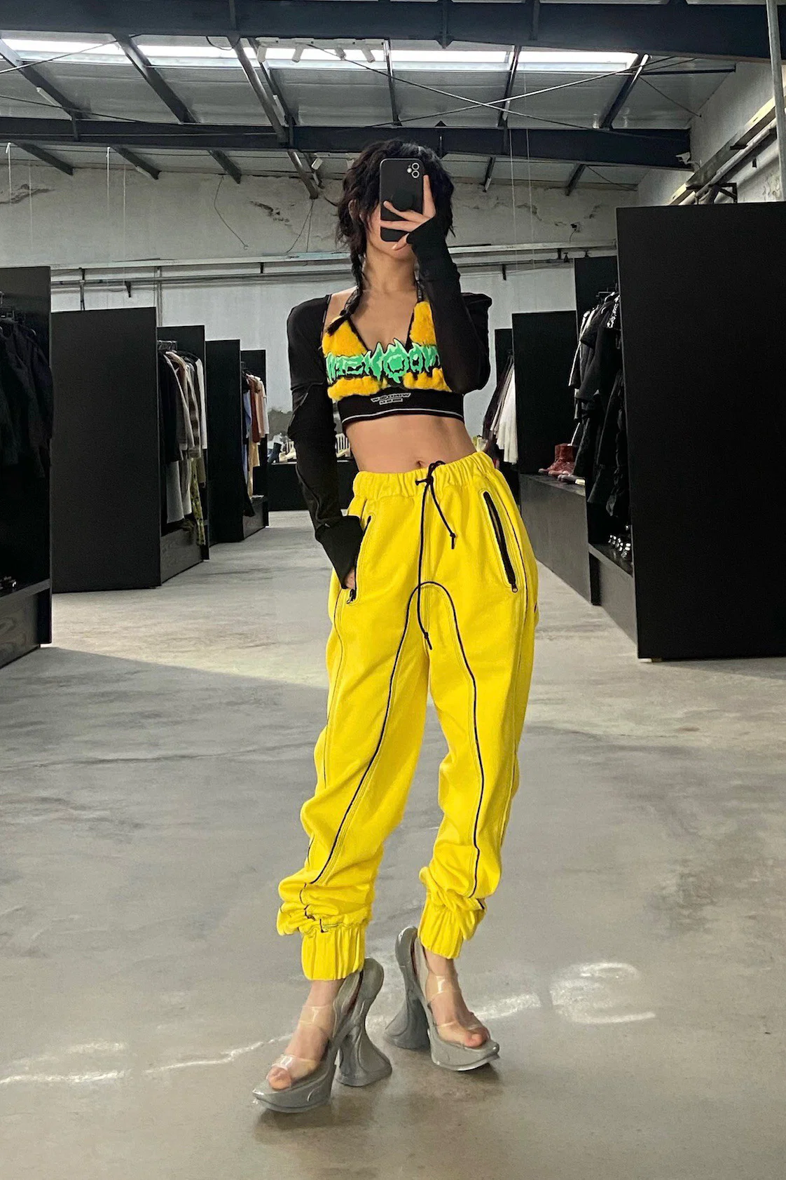 WINDOWSEN Fur Track Top WA21-G2-06-C3 Black & Yellow PW2 - Image 13