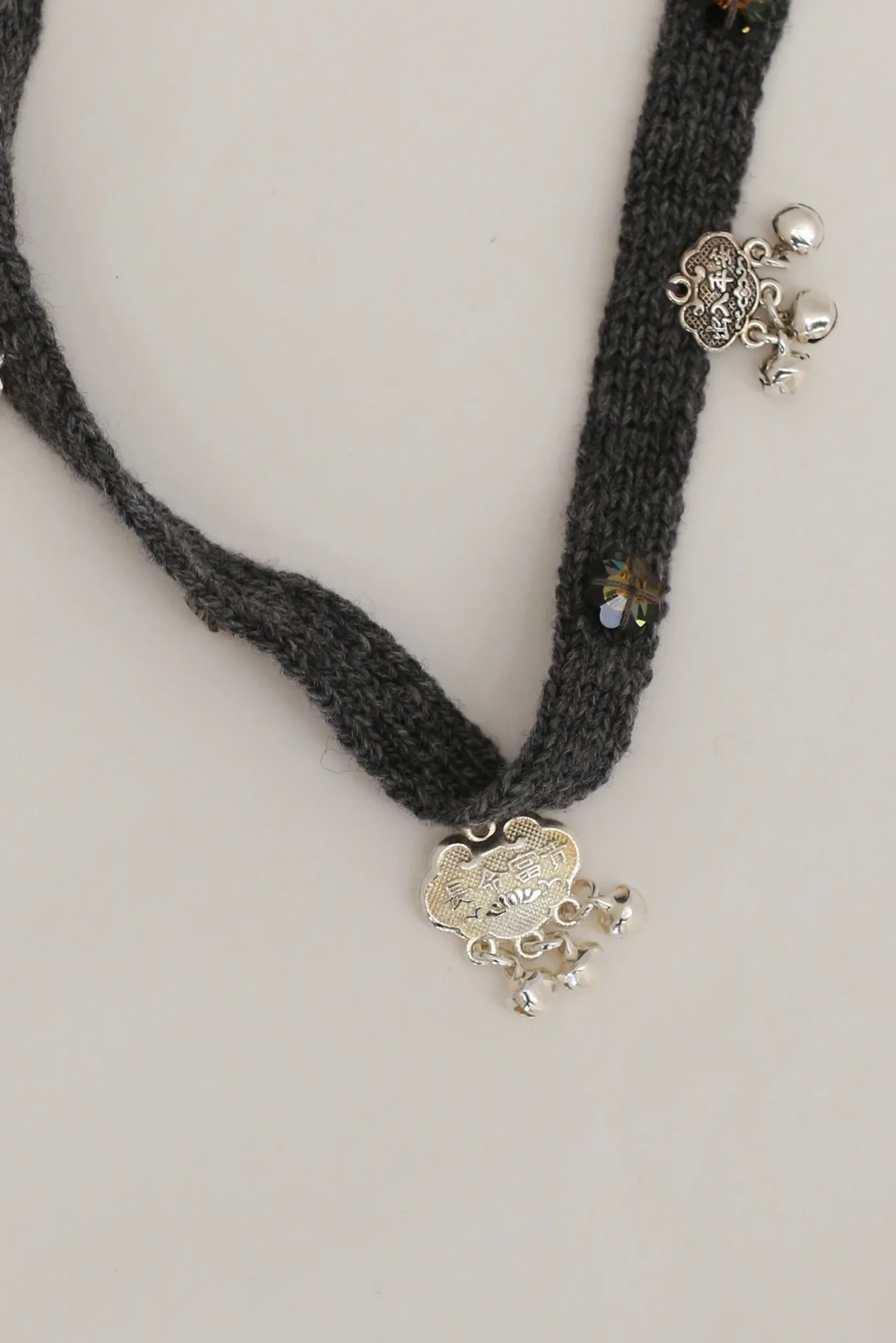 YANYAN KNITS Cotton necklace with stone and charm YYK-YYW24-1832A-PINSE-F Colorblock YYK-YYW24-1851 - Image 2