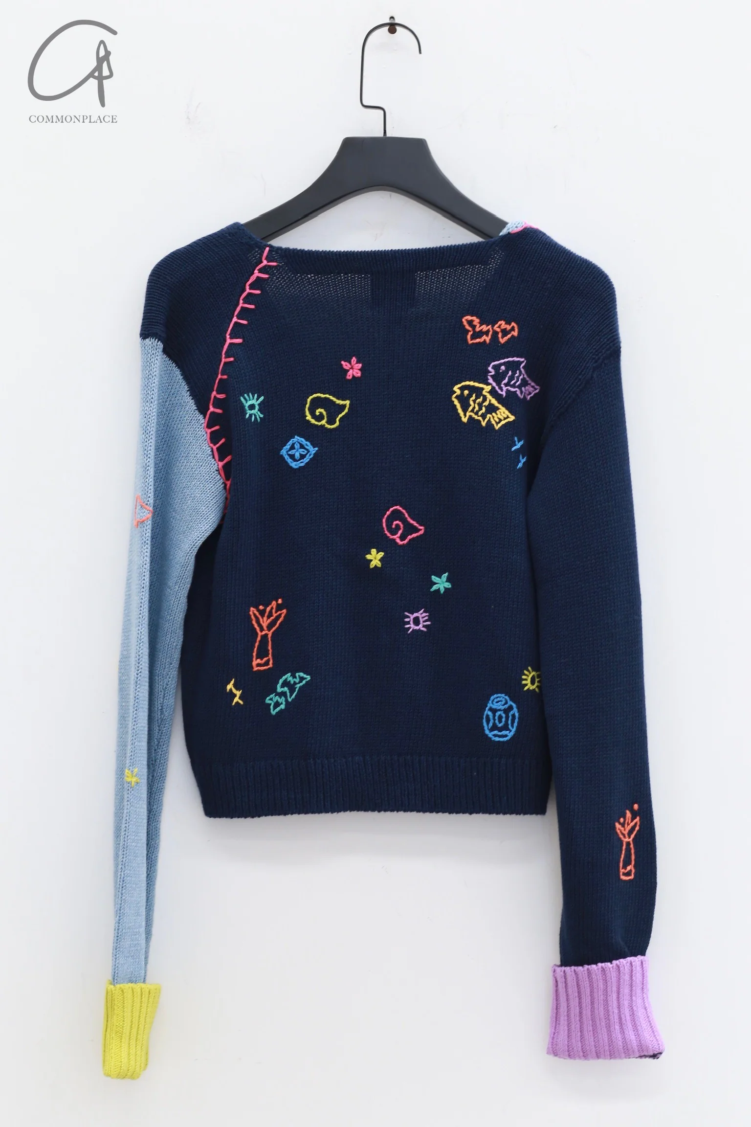 YANYAN KNITS V-neck embroidered colorblock knitted cardigan YYK-YYW23-124-LAN blue YYW23-1241 - Image 4