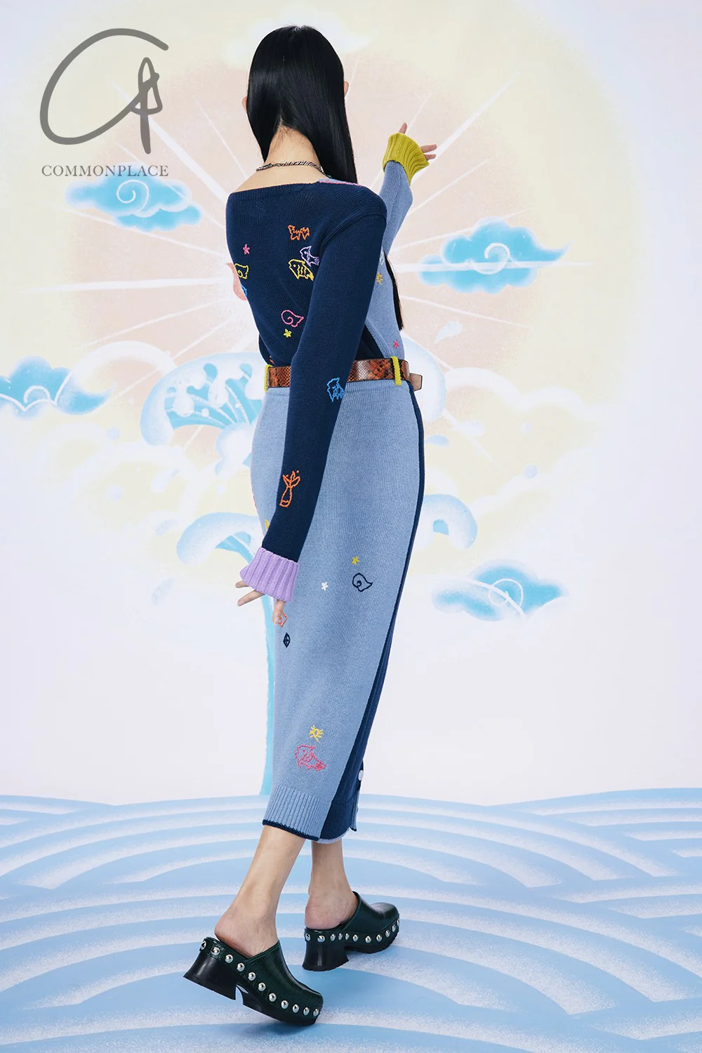 YANYAN KNITS V-neck embroidered colorblock knitted cardigan YYK-YYW23-124-LAN blue YYW23-1241 - Image 9